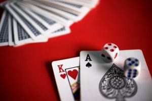 cartes-blackjack-table-rouge